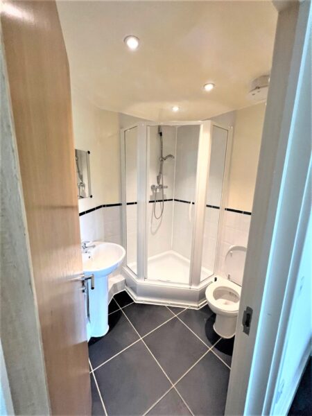2 Bedroom Flat To Let - High Wycombe