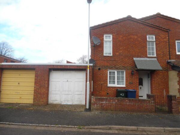 3 Bedroom House To Let - HP12