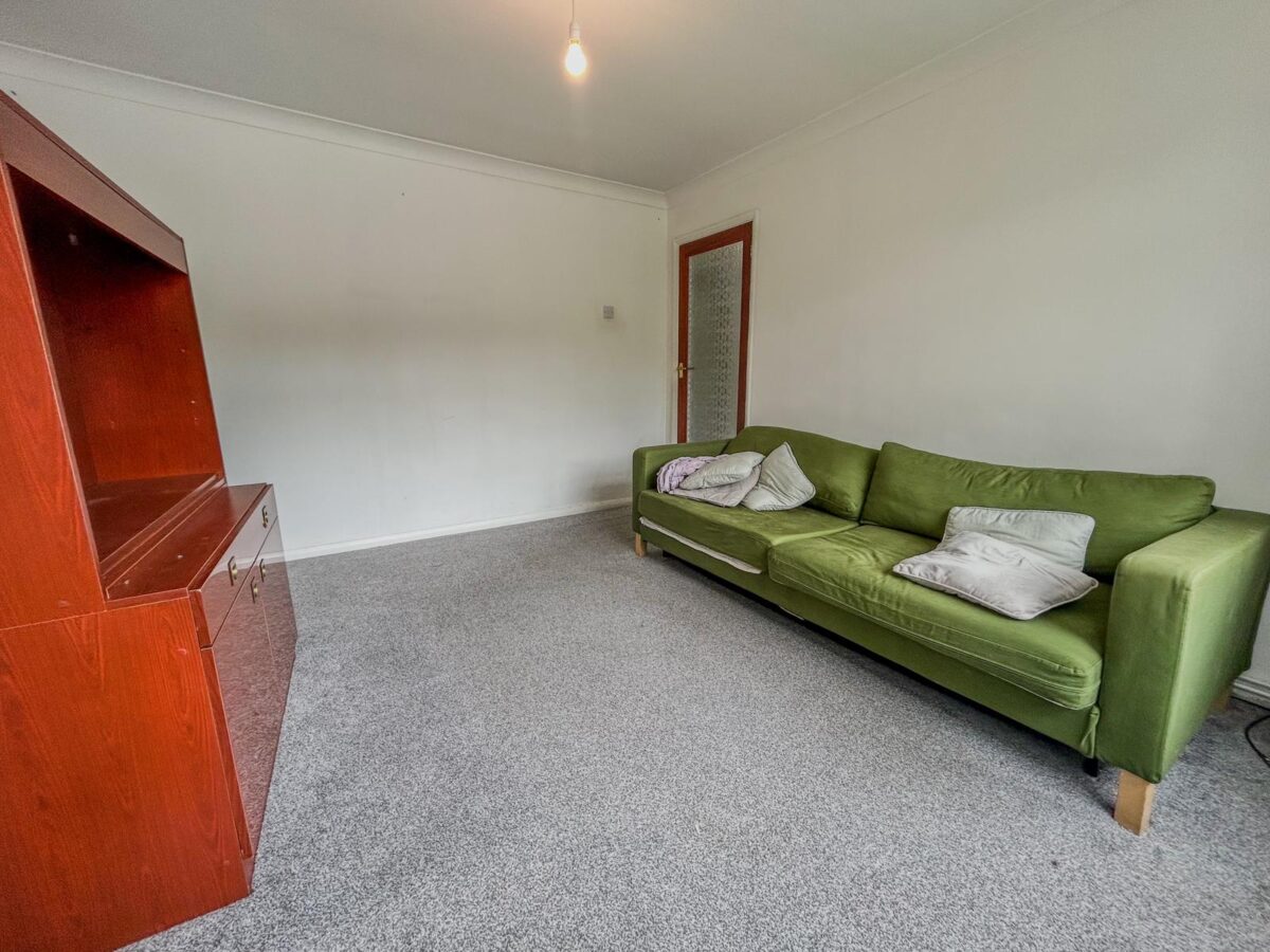 3/4 Bedroom House To Let - HP12