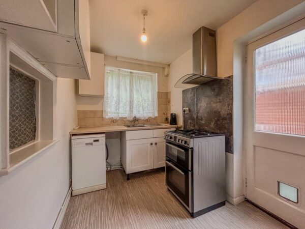 3/4 Bedroom House To Let - HP12