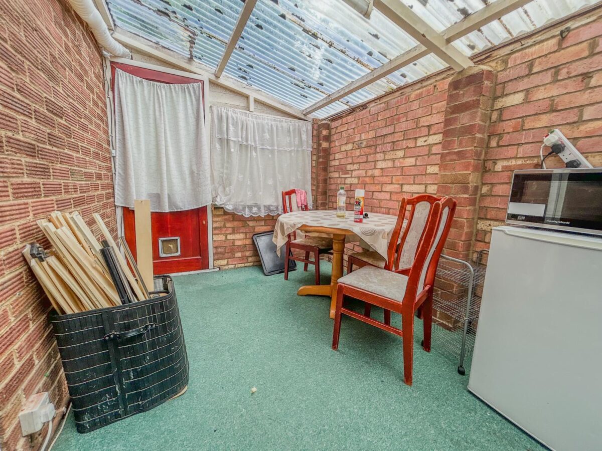 3/4 Bedroom House To Let - HP12