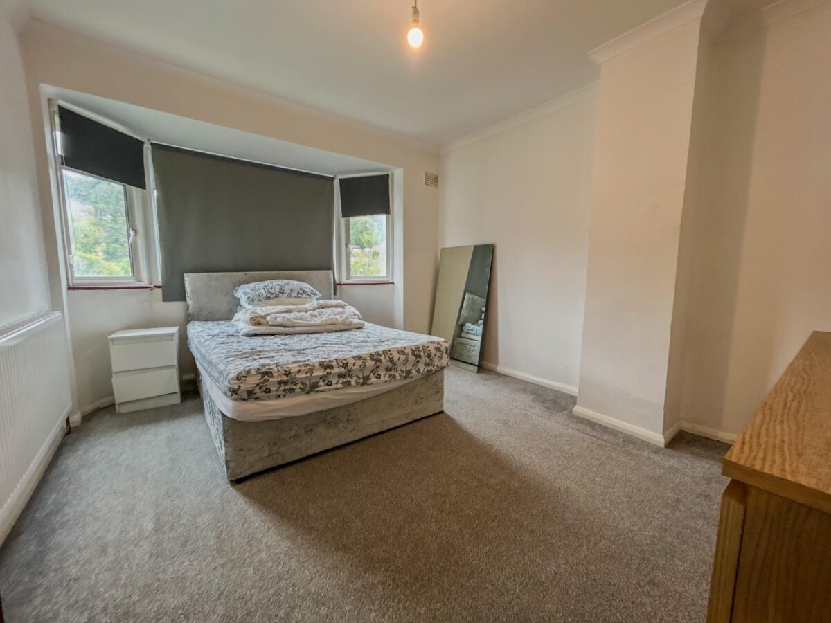 3/4 Bedroom House To Let - HP12