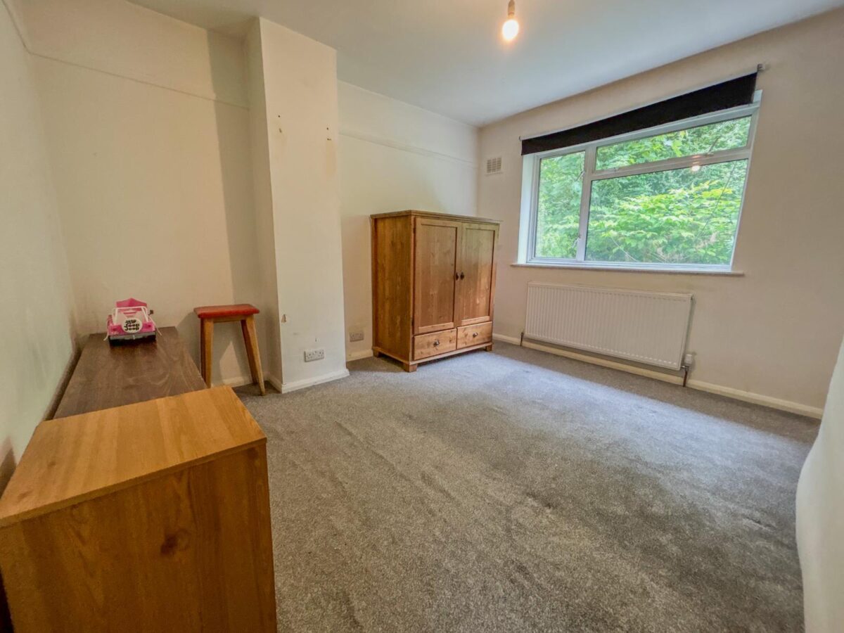 3/4 Bedroom House To Let - HP12