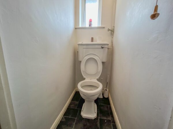 3/4 Bedroom House To Let - HP12