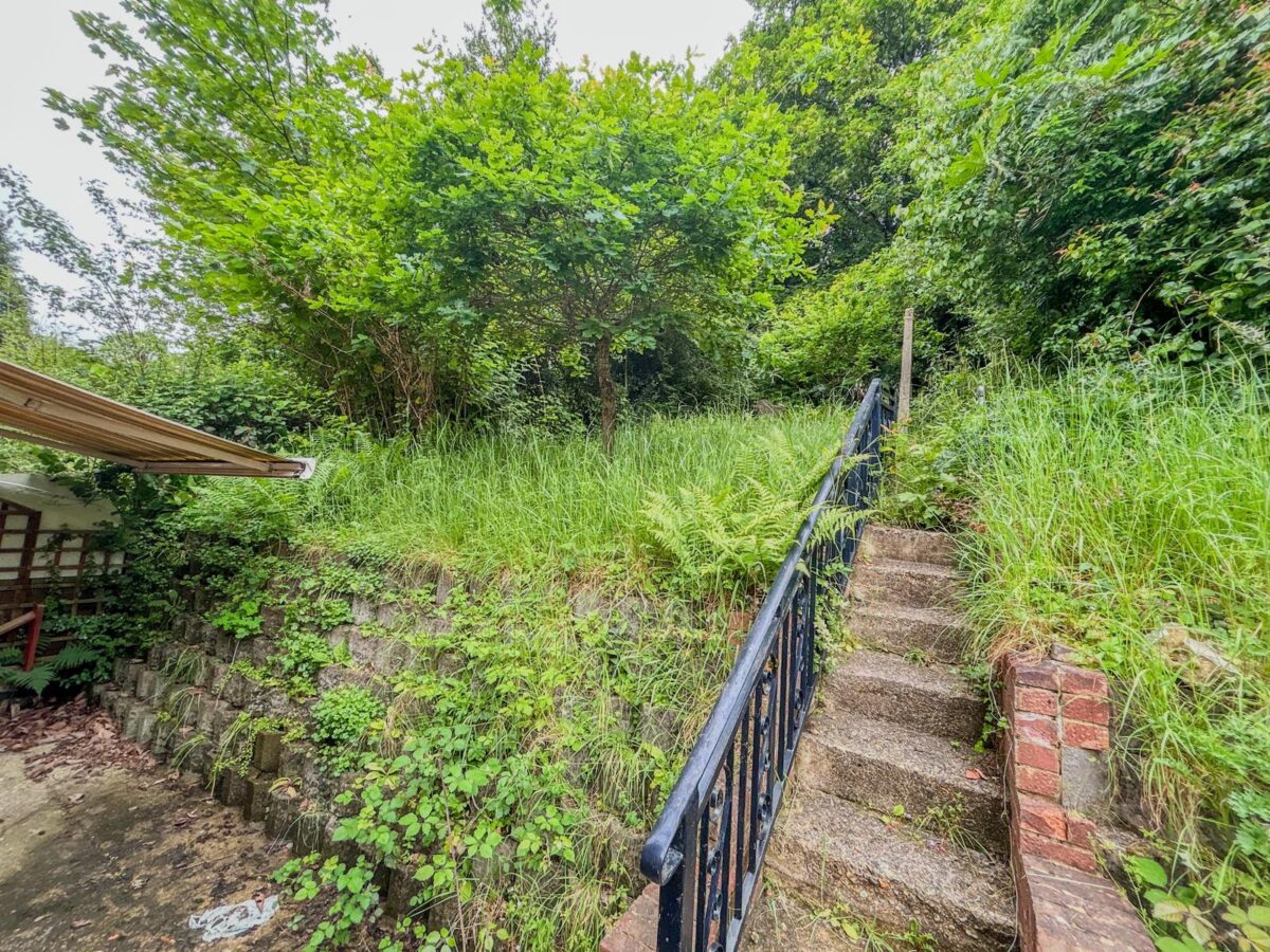 3/4 Bedroom House To Let - HP12