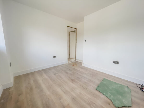 4 Bedroom Flat To Let - HP12