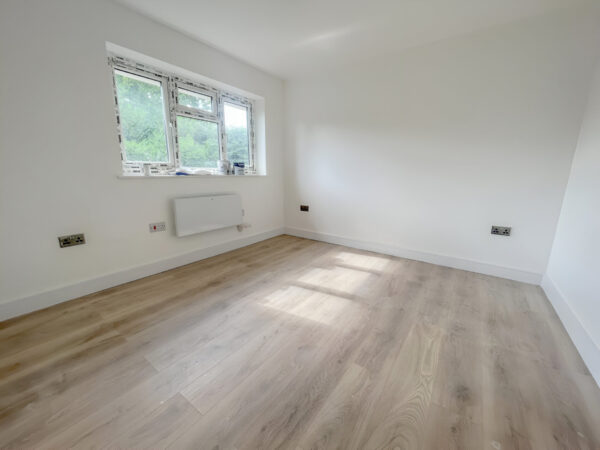 4 Bedroom Flat To Let - HP12