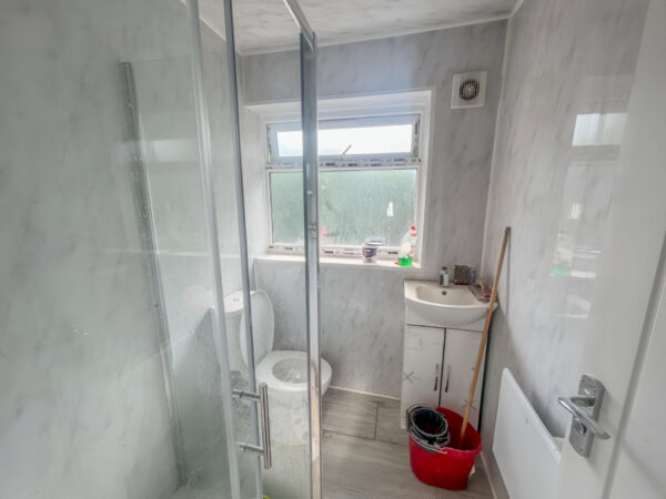 4 Bedroom Flat To Let - HP12