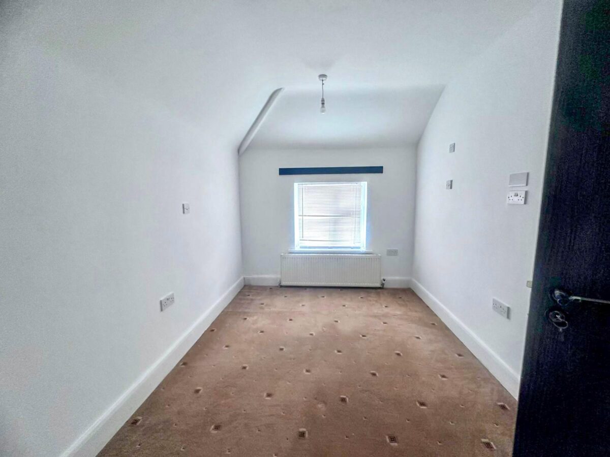 3/4 Bedroom House - High Wycombe