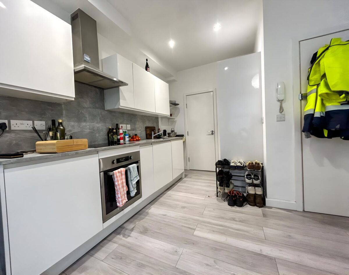 Studio Flat To Let - HP13