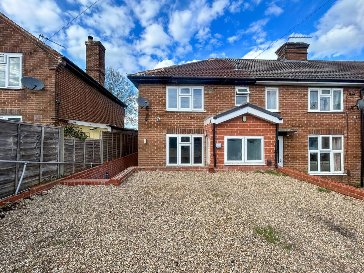 3/4 Bedroom House - High Wycombe