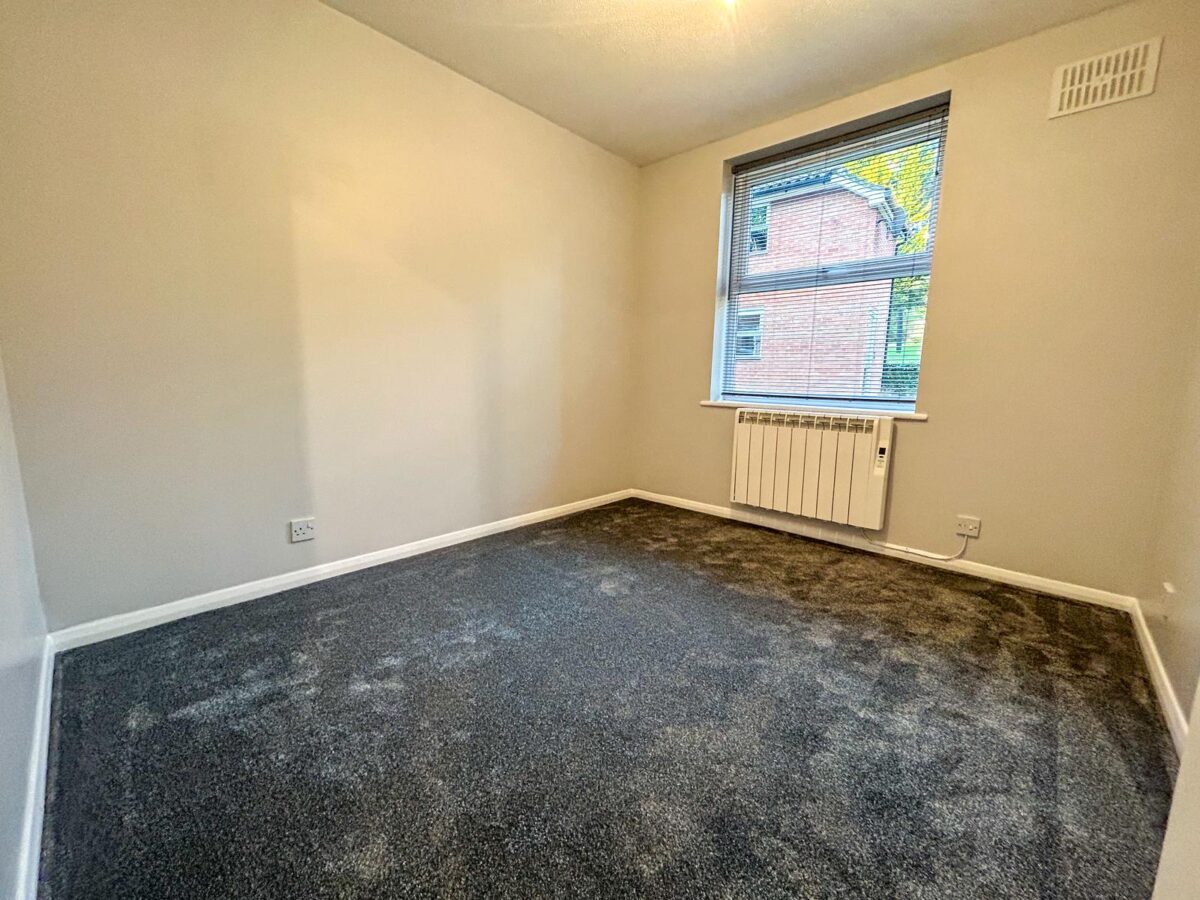 2 Bedroom Flat To Let - HP13