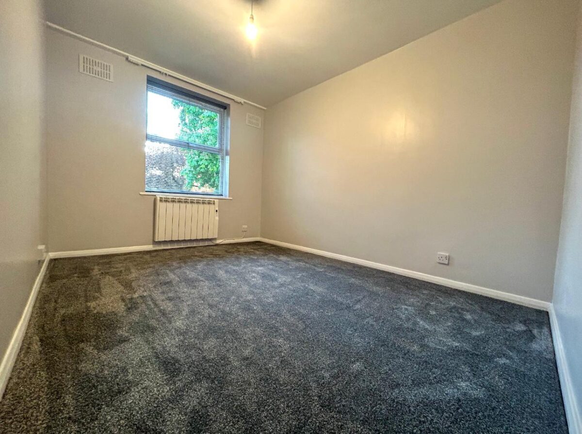 2 Bedroom Flat To Let - HP13