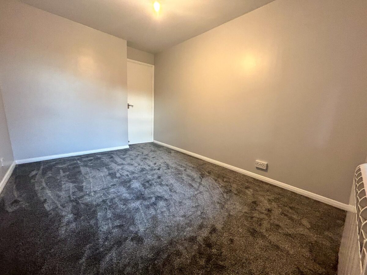 2 Bedroom Flat To Let - HP13