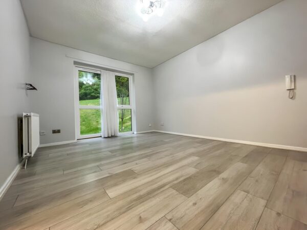 1 Bedroom Flat To Let - HP12