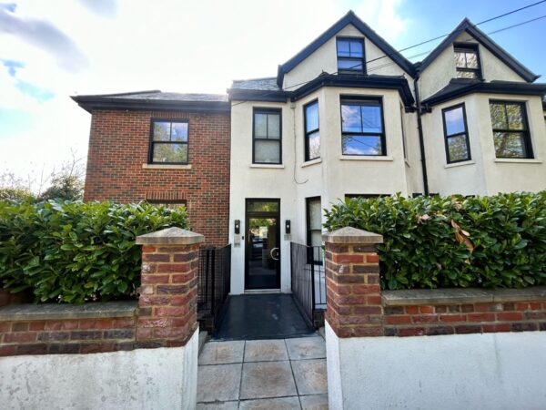 1 Bedroom Flat To Let - HP13
