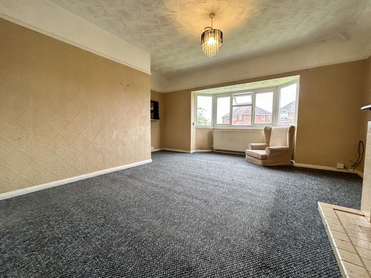 2 Bedroom Flat To Let - HP12