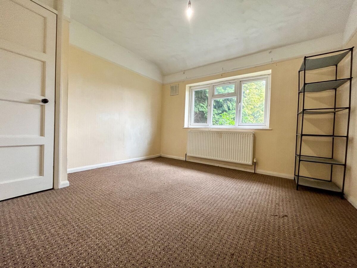 2 Bedroom Flat To Let - HP12