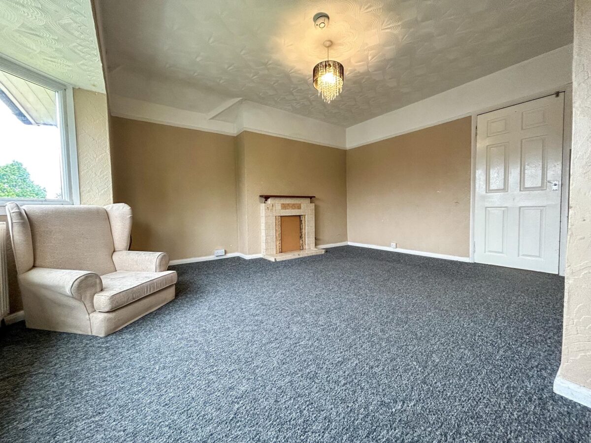2 Bedroom Flat To Let - HP12