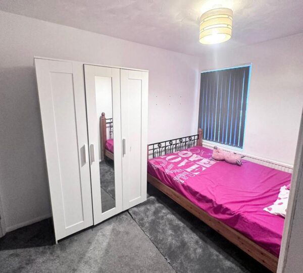 4 Bedroom House To Let - HP11
