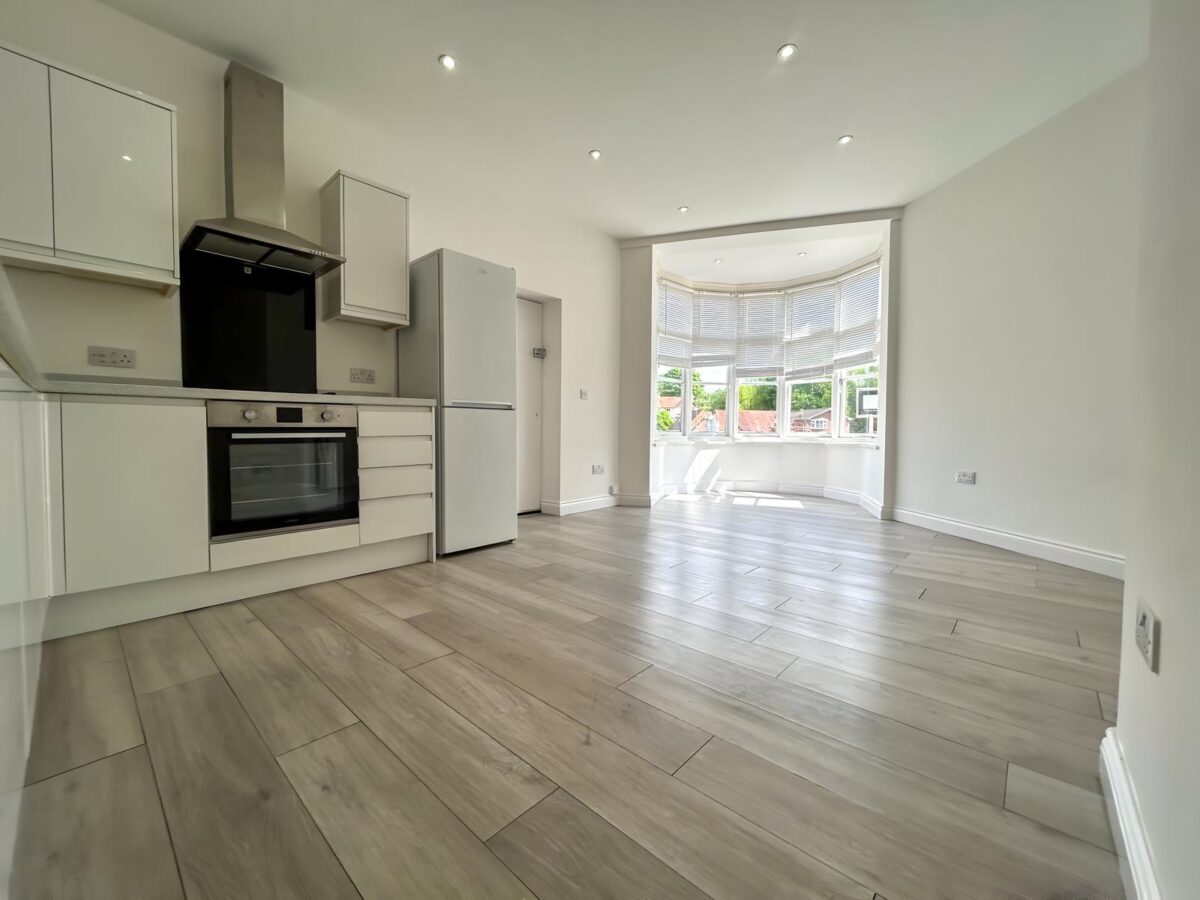 1 Bedroom Apartment To Let - HP13