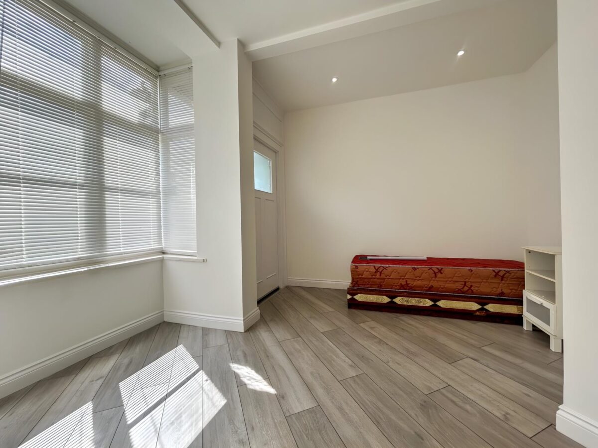 1 Bedroom Apartment To Let - HP13