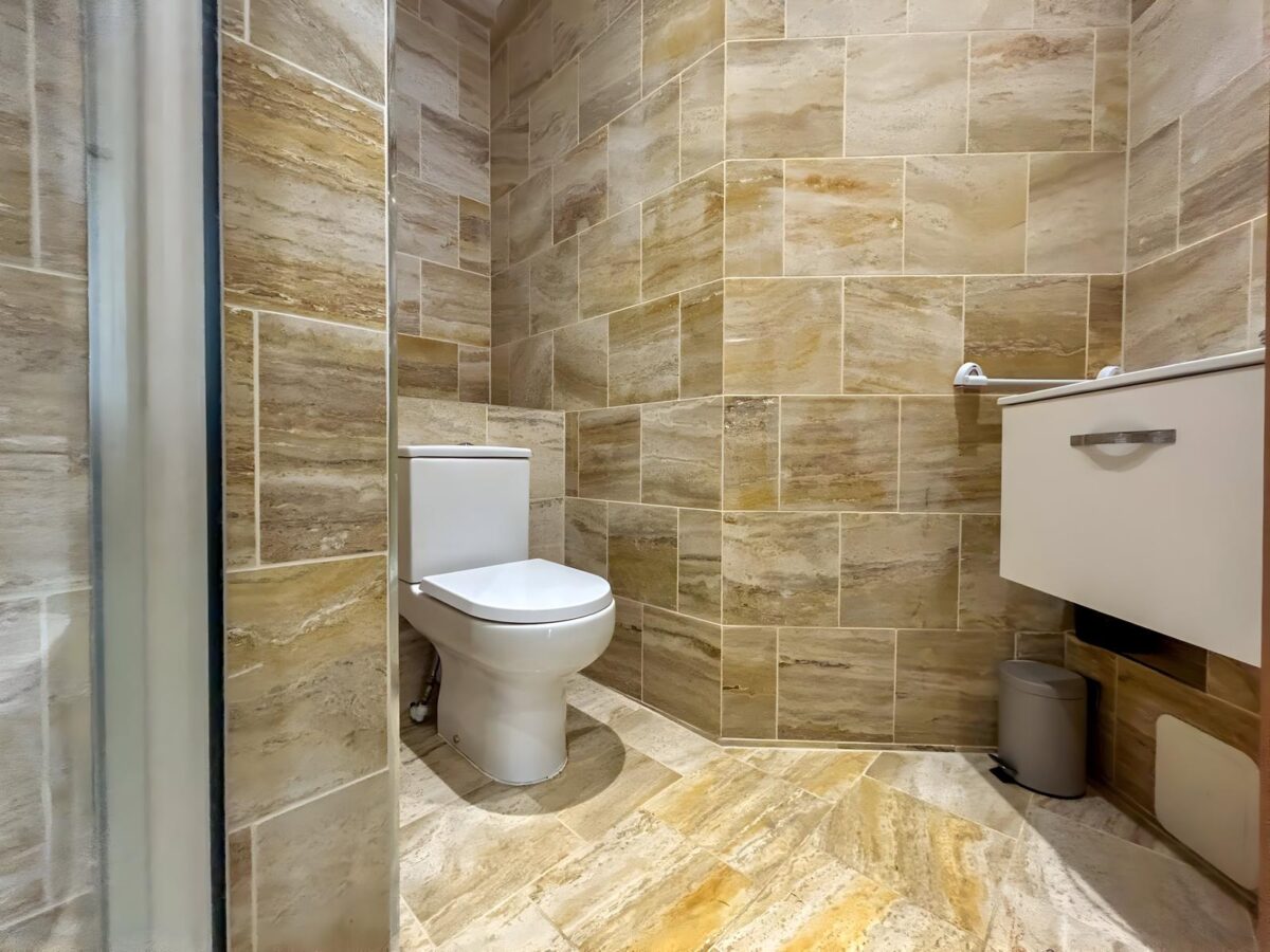 1 Bedroom Apartment To Let - HP13