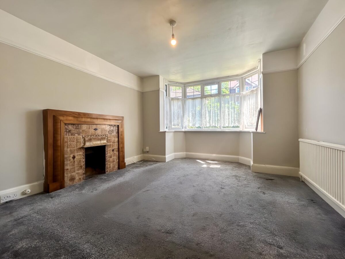 3/4 Bedroom House To Let - HP11