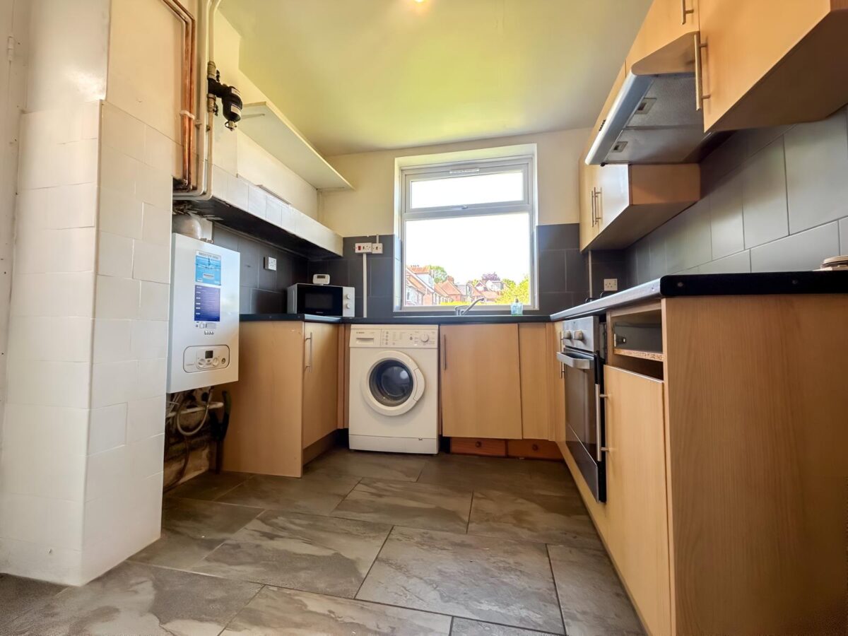 3/4 Bedroom House To Let - HP11