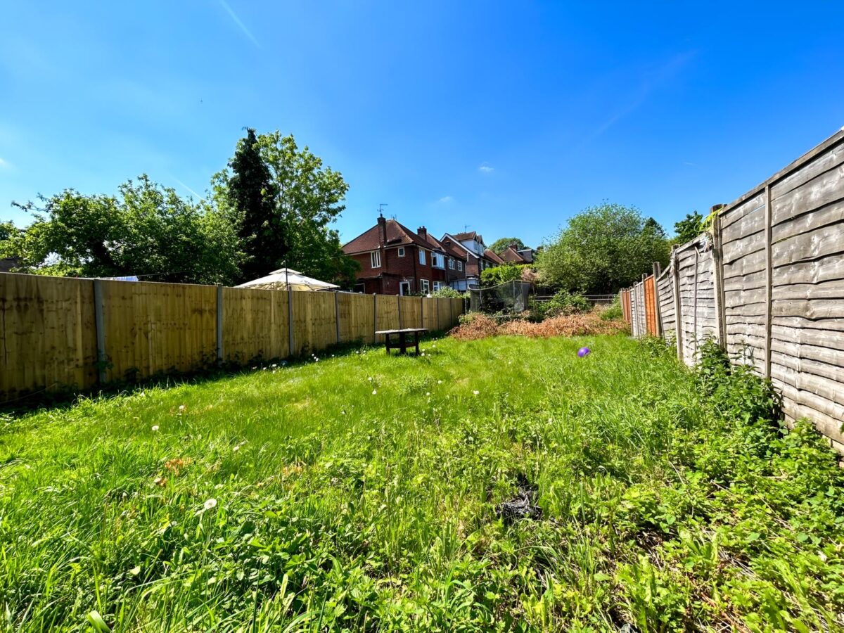 3/4 Bedroom House To Let - HP11