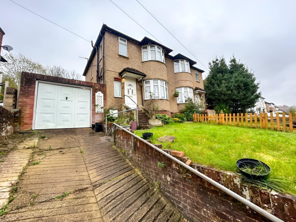 3/4 Bedroom House To Let - HP12