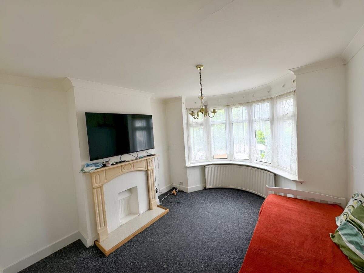 3/4 Bedroom House To Let - HP12
