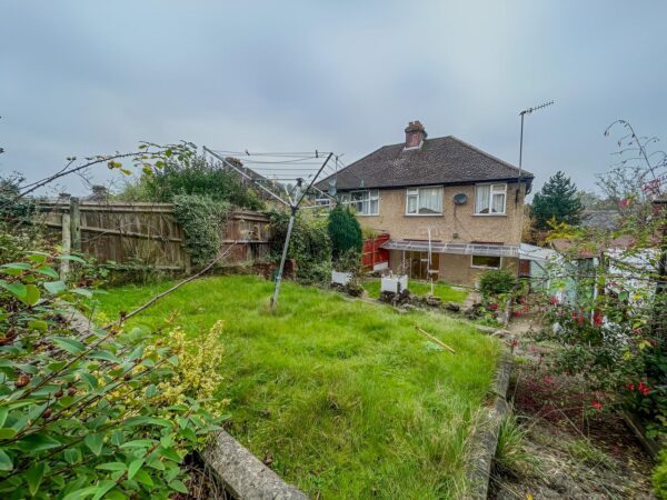 3/4 Bedroom House To Let - HP12