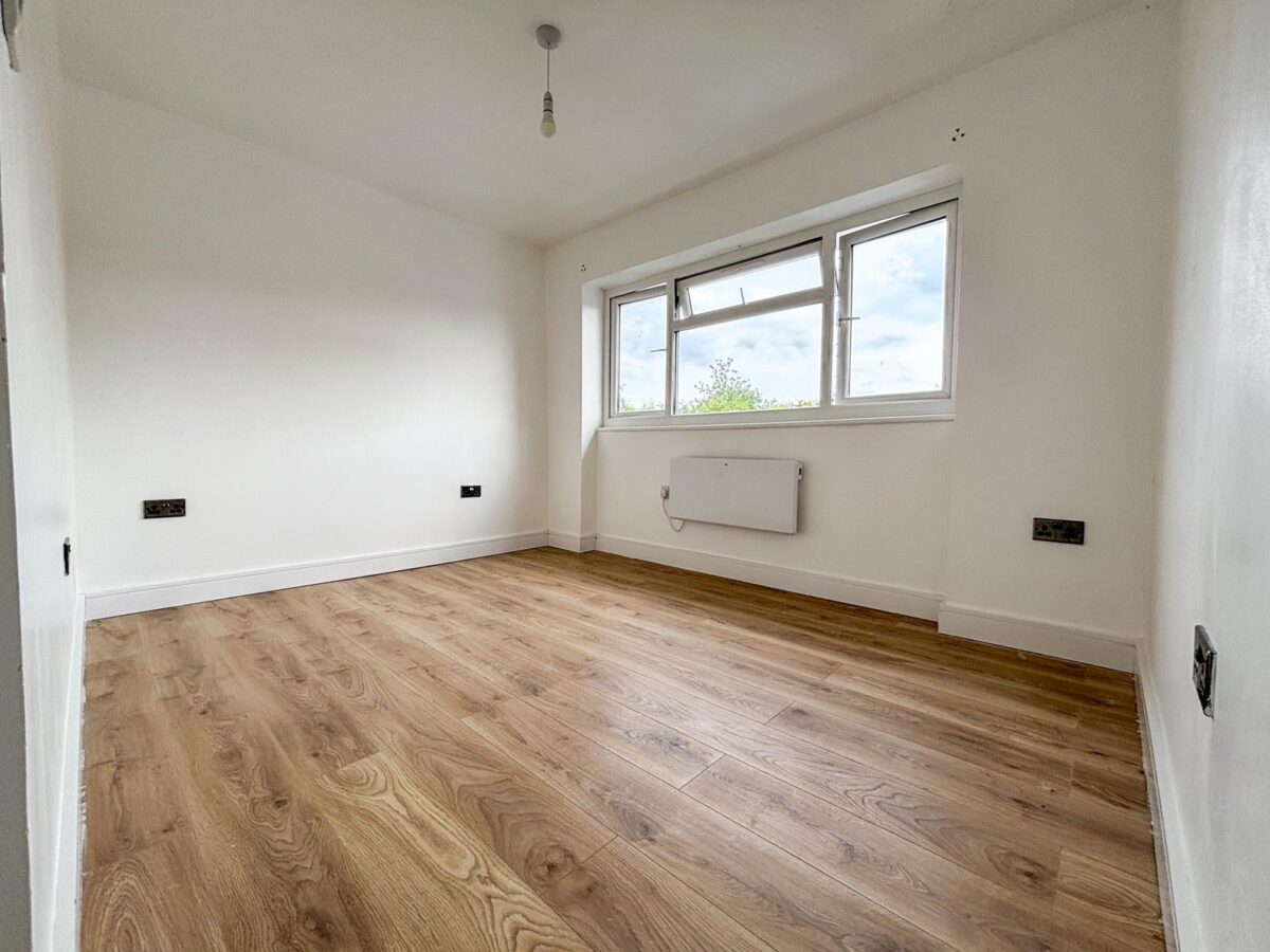 4 Bedroom Flat To Let - HP12