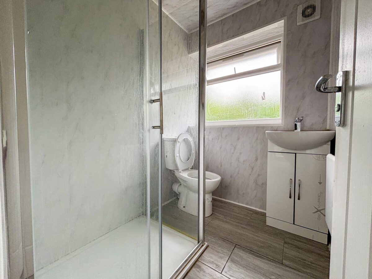 4 Bedroom Flat To Let - HP12