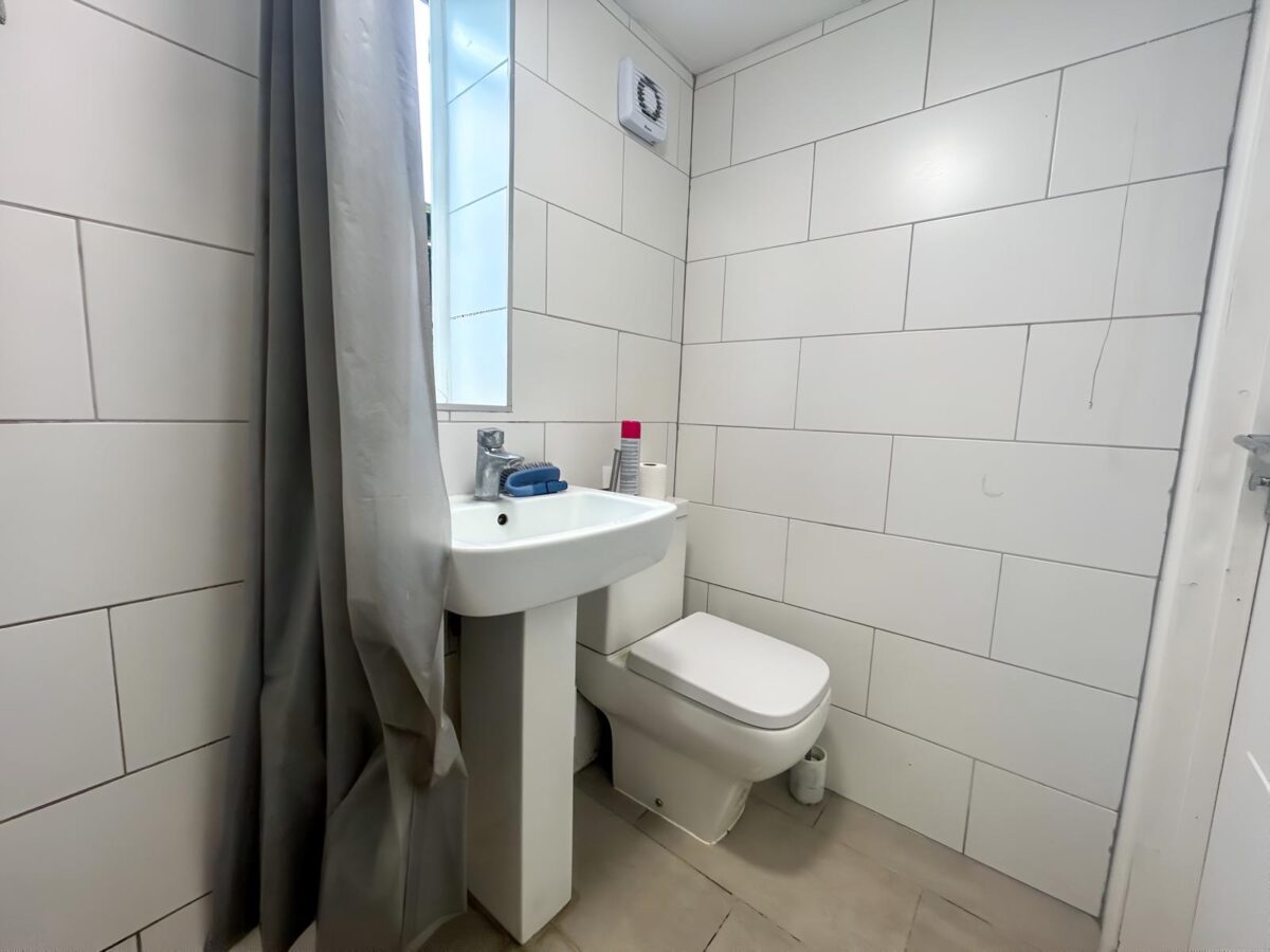 Studio Flat To Let - High Wycombe