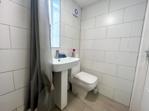 Studio Flat To Let - High Wycombe