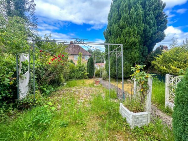 3/4 Bedroom House To Let - HP12