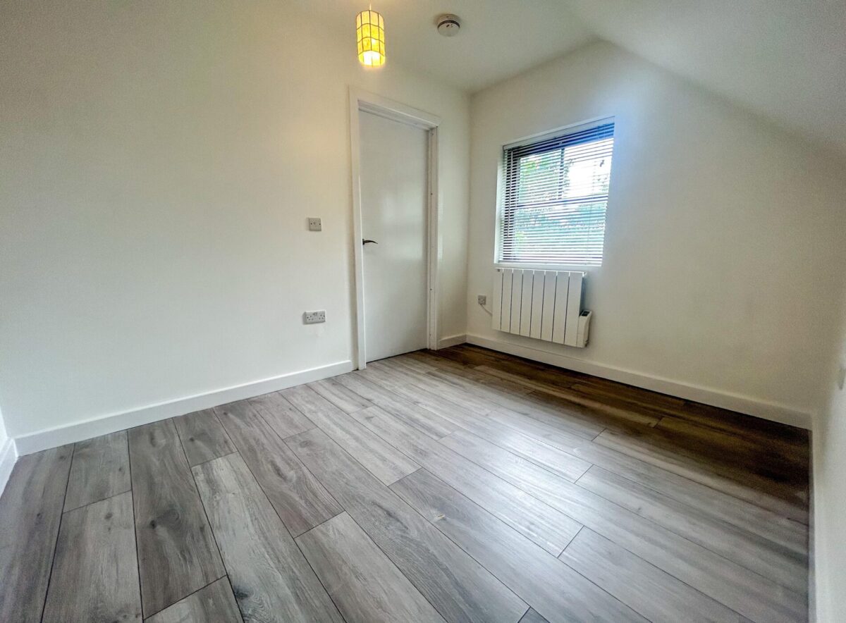1 Bedroom Flat To Let - HP13