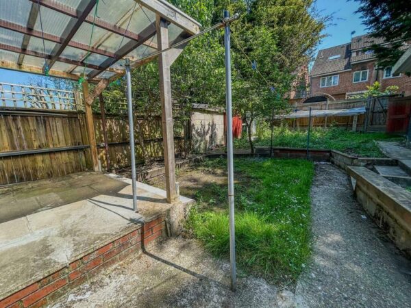 3/4 Bedroom House To Let - HP12