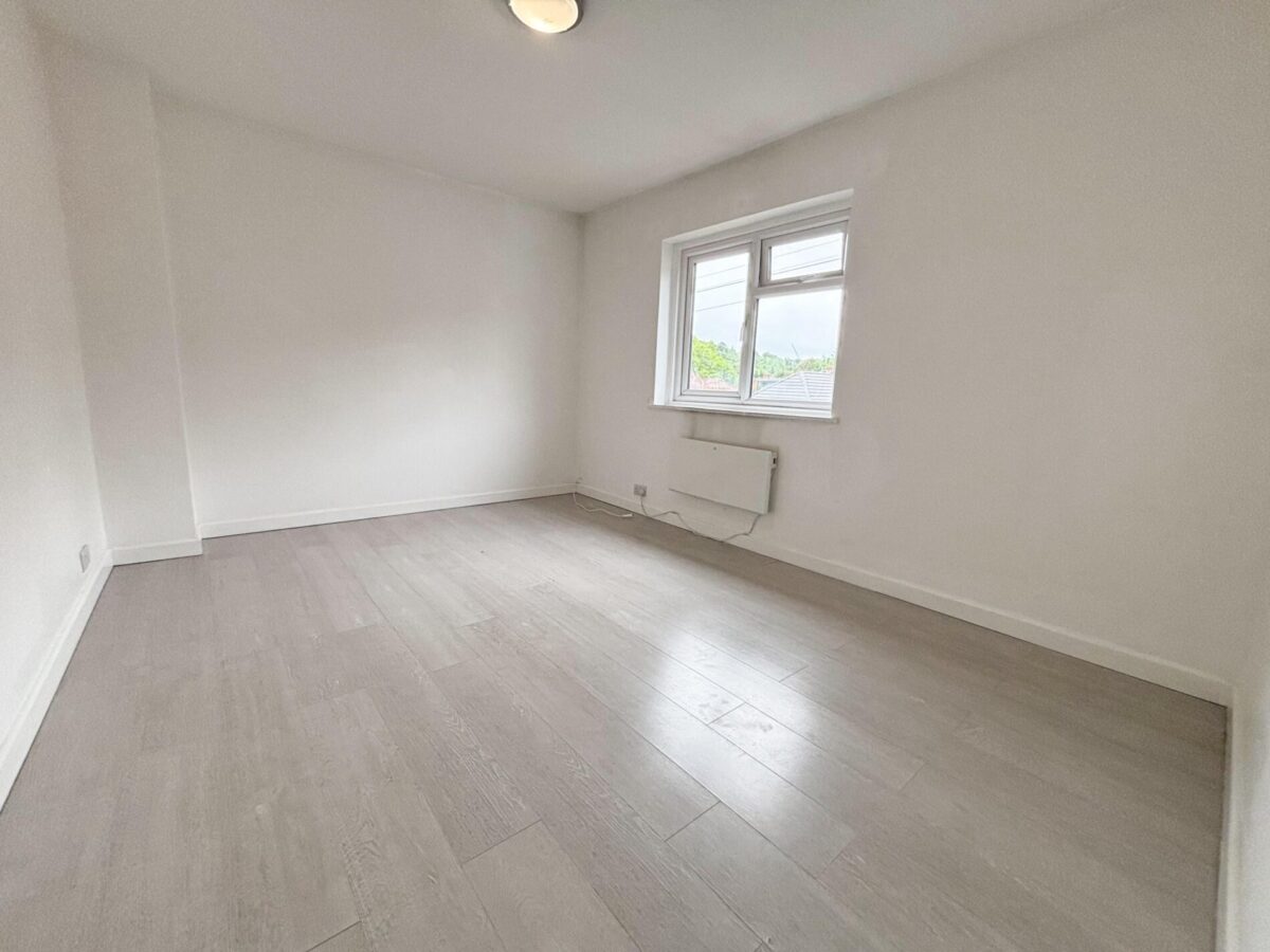 1 Bedroom Flat To Let - HP11