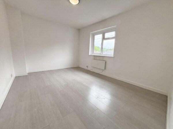 1 Bedroom Flat To Let - HP11