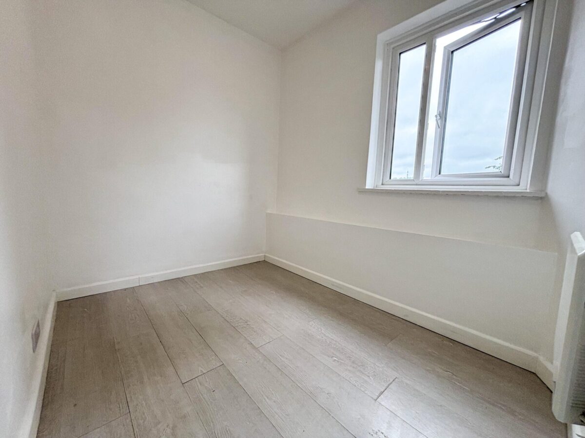 1 Bedroom Flat To Let - HP11