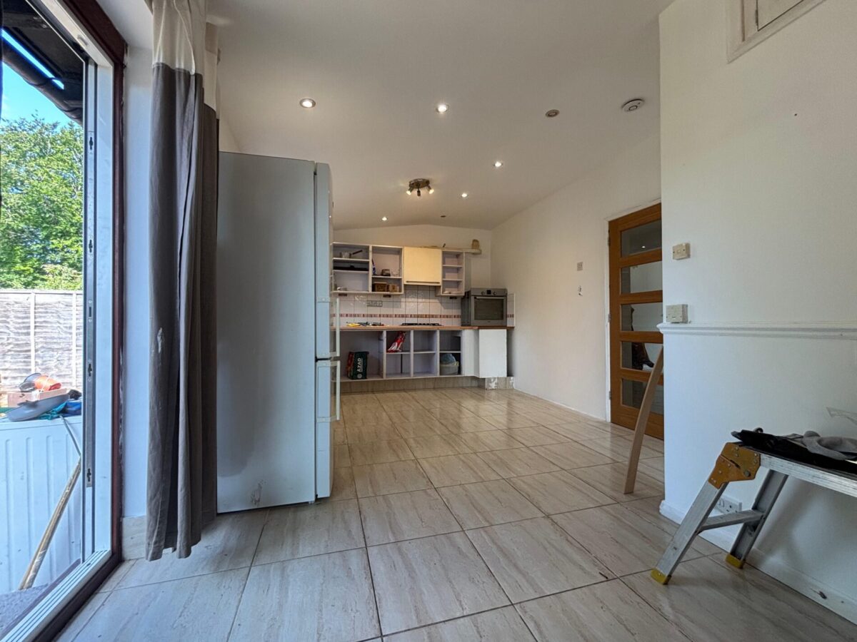 4 Bedroom House To Let - HP12