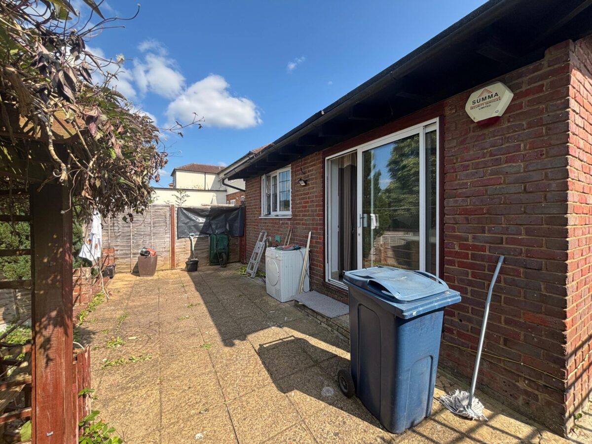 4 Bedroom House To Let - HP12