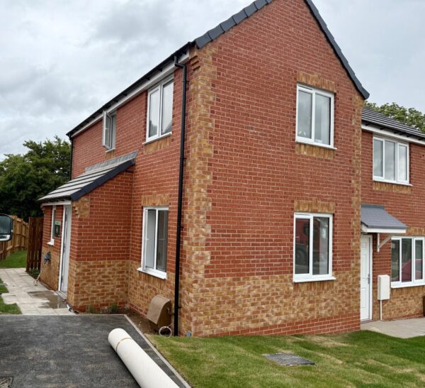 2 Bedroom House To Let - NG17