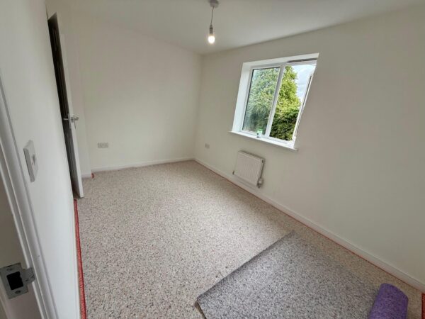 2 Bedroom House To Let - NG17