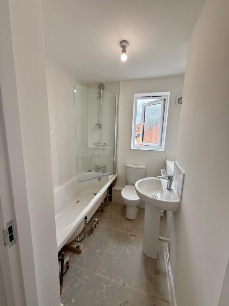 2 Bedroom House To Let - NG17