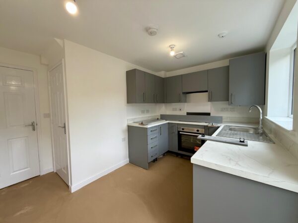 2 Bedroom House To Let - NG17