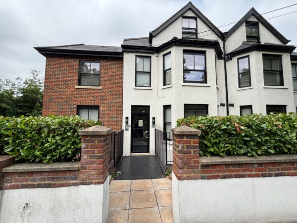 Furnished Studio Flat To Let - HP13
